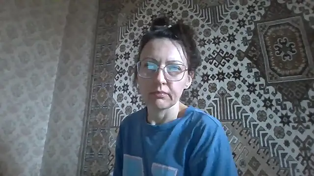 FayInessaKiss' Live XXX Chat