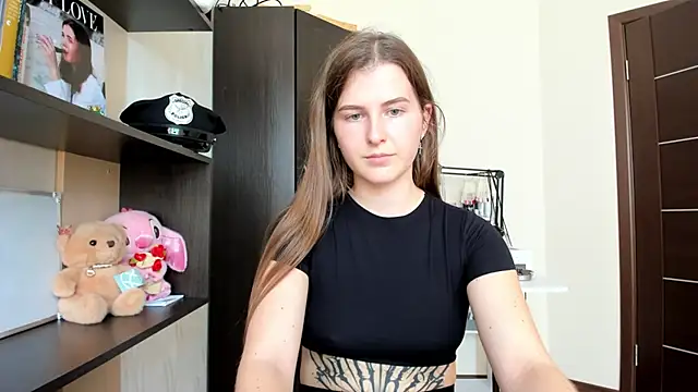 OhMyAlice Chat XXX in diretta