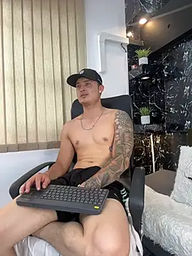 Chat XXX ao vivo de Alexander_ferre