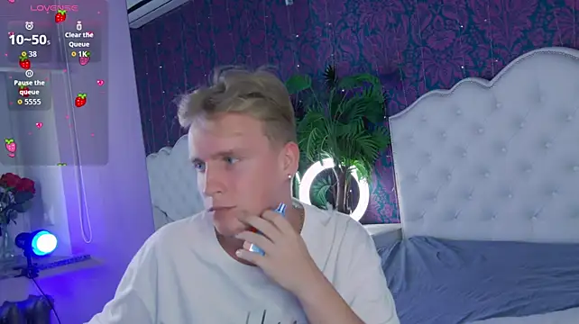 _AlexHot_ Live XXX Chat