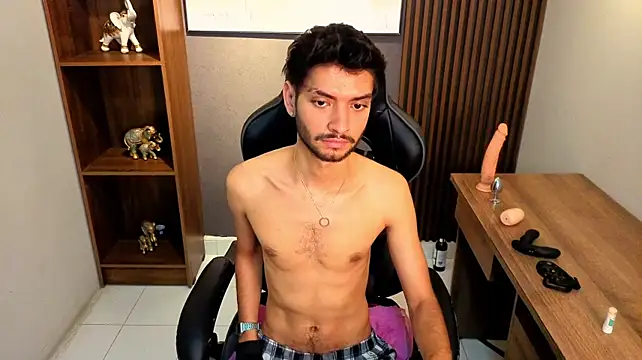 Nicolas_Rider Live XXX Chat