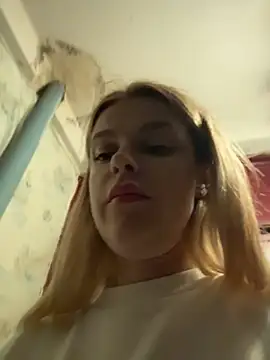 HarrietDart Chat XXX live