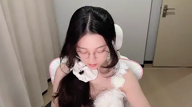 max688 – Naživo XXX chat