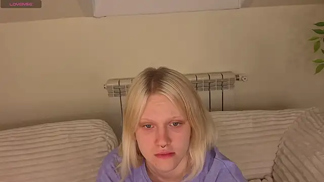 Lilly_Jhonass Adlı Modelin Web Kamerası Şovu