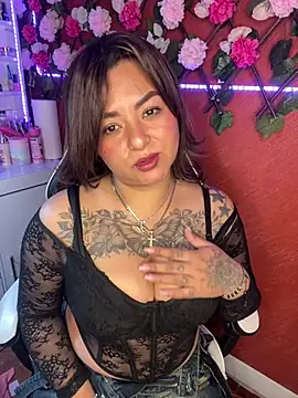 EMILY_DEGRAAF 即時 XXX 聊天