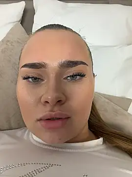 Chat XXX ao vivo de MonicaWestt