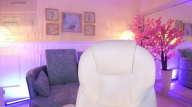 MeganLowell live XXX chat