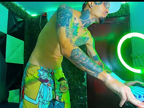 Boy_tatto77's Live XXX Chat