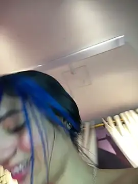 צ'אט XXX בשידור חי של self_destruction