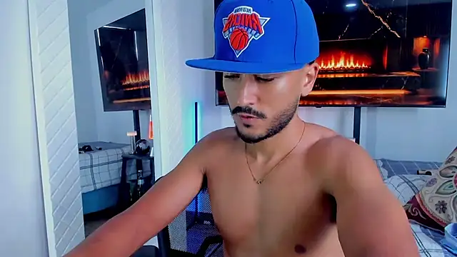 david__johnson372 Adlı Modelin Canlı XXX Sohbeti