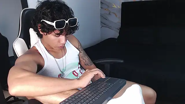 MaximilianRoth – Live XXX-chat