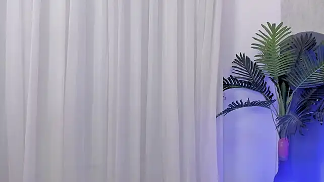 AriaLuxx 即時 XXX 聊天