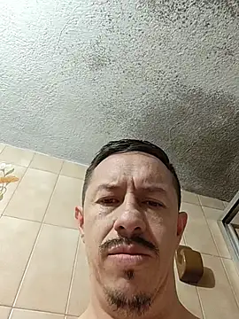 Chat +18 de RokyVergao ao vivo