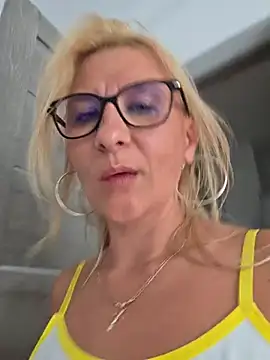 KaylinJan Live XXX-chat