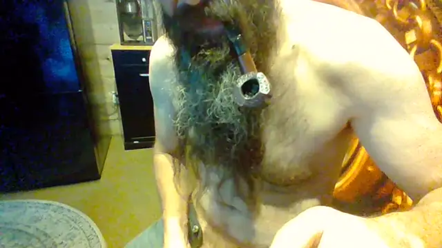 הופעת וובקאם של sit-on-my-beard