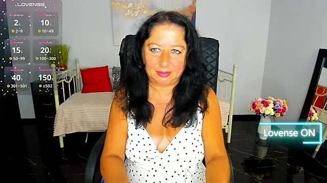 Julia_Dean – Naživo XXX chat