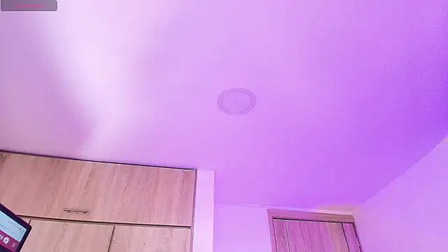 kitty_novaa Adlı Modelin Canlı XXX Sohbeti