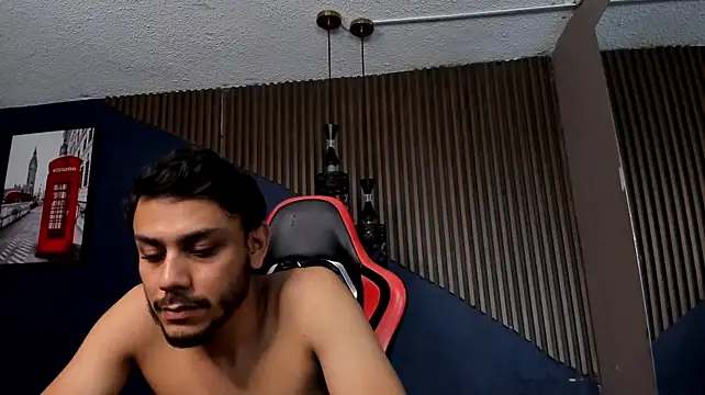Boss_Domiinator Adlı Modelin Canlı XXX Sohbeti
