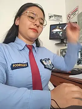 Queen_linda1 Adlı Modelin Canlı XXX Sohbeti