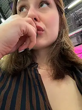 צ'אט XXX בשידור חי של Dina_Tease