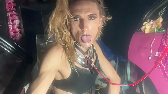 TgirlBrat Webcam-Show