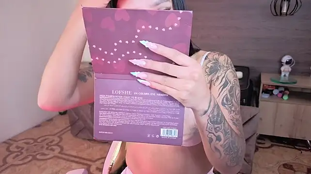 miiaboss_'s Live XXX Chat