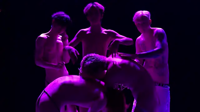 צ'אט XXX בשידור חי של HOT-001