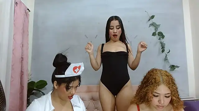 Eleanor_Rouillard Live XXX-chat