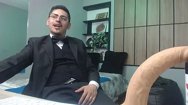 XXX chat uživo modela kevin_23_