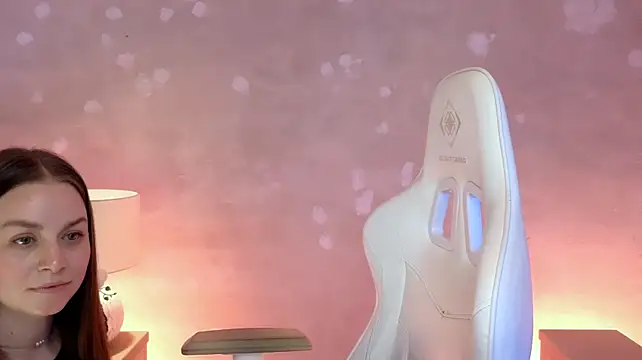 MilaFleurのライブXXXチャット