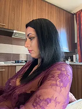 Czat XXX na żywo – Hotmomcheckk_