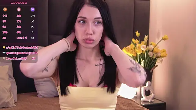MiaRhoades Obrolan Langsung XXX
