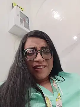 SOFI__10's Live XXX Chat