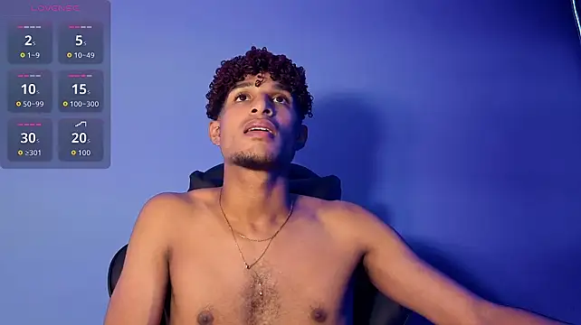 Alex_Bloom élő XXX-chatje