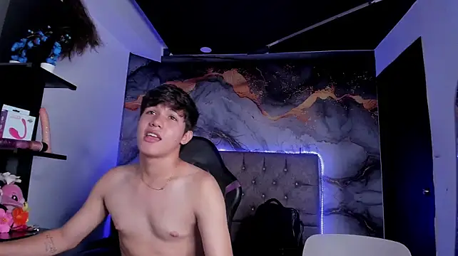 Valerios_ Adlı Modelin Canlı XXX Sohbeti