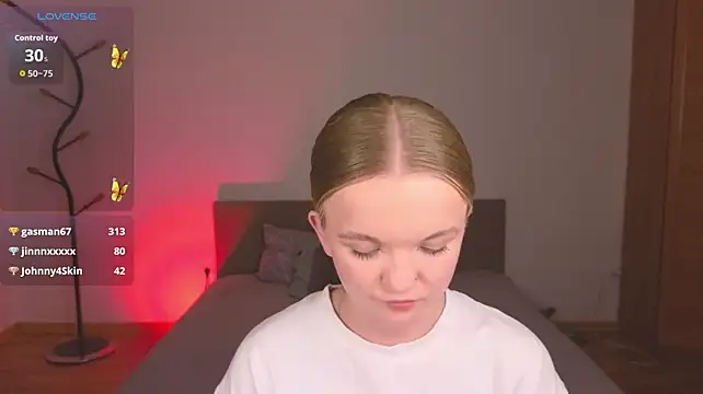 XXX chat uživo modela StellaBunny
