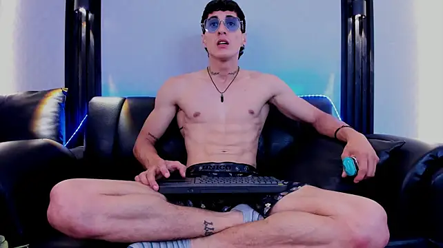 Dark_Valentino_ XXX чат на живо