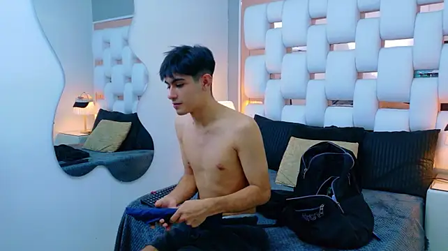 TaylerCruz's Live XXX Chat