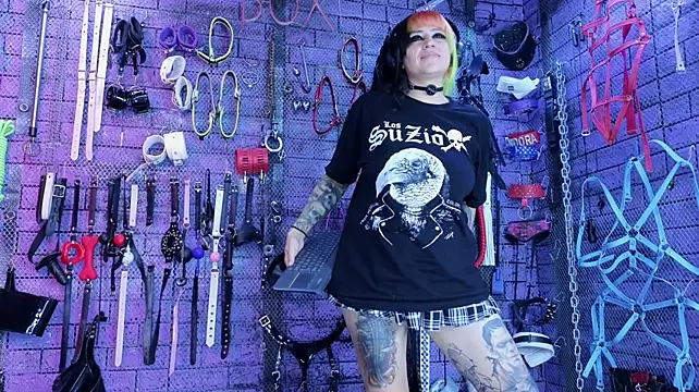 PANDORANEZZ – Live XXX-chat