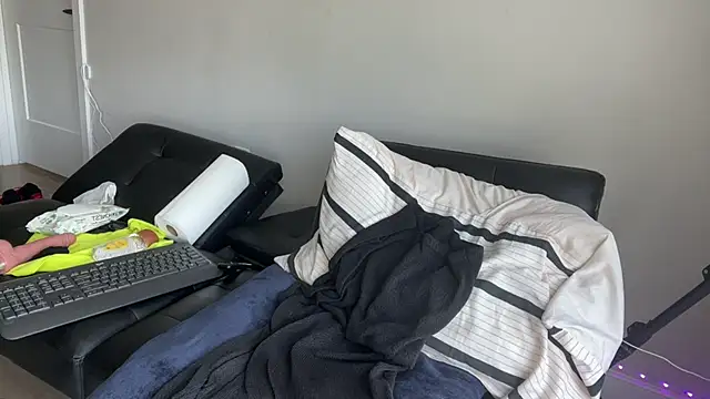 XXX chat uživo modela KaiTemptation