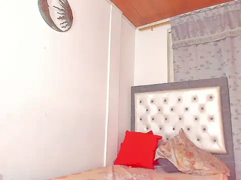 Chat +18 de sarahnanksdoll ao vivo