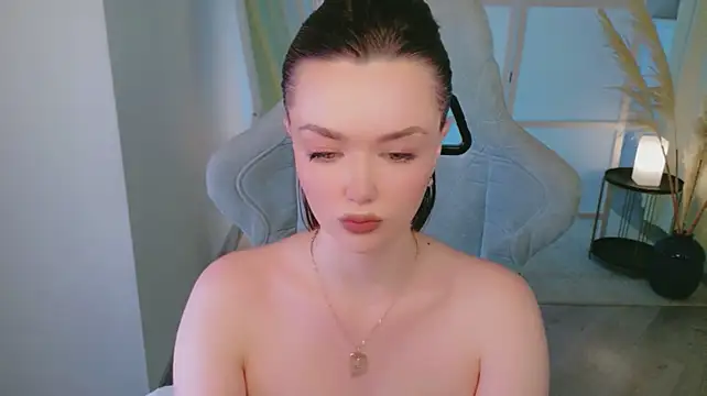 Czat XXX na żywo – AvaFlower