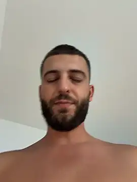 Pablo_Hornyguy95 live XXX chat