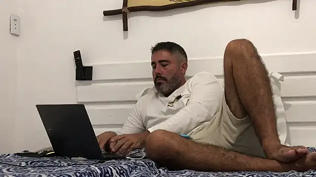 victor_chat Show in webcam