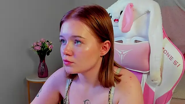 Chat +18 de ElinaVale ao vivo