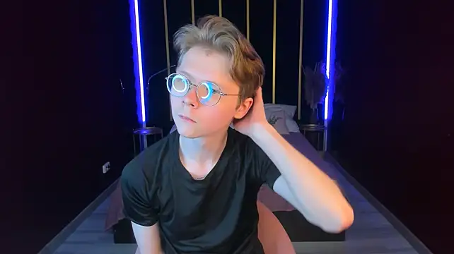 DanielSandersn Live XXX chat