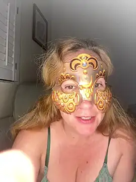Show webcam de largeboobies30