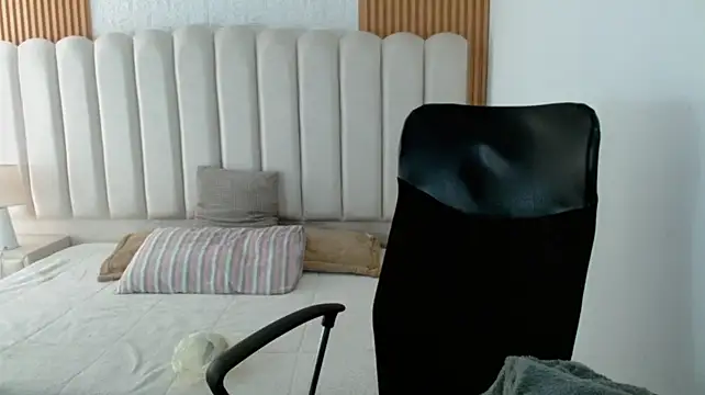 XXX chat uživo modela shaneelle