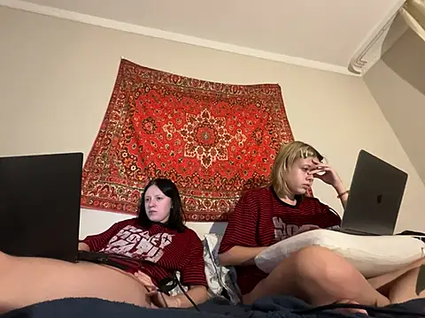 StrawberryDuo Webcam-Show