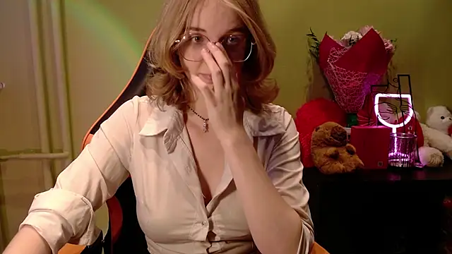 juicyPenny's Live XXX Chat